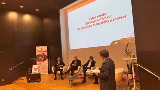 La société d'intérêt collectif agricole Eliance défend l'engagement de l'élevage français face aux défis du changement climatique. (©Terre-net Média) La société d'intérêt collectif agricole Eliance défend l'engagement de l'élevage français face aux défis du changement climatique. (©Terre-net Média)