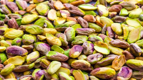 Il faut attendre environ 7 ans avant la première récolte d'un pistachier.