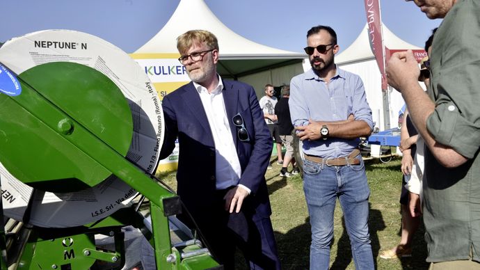 Au cours de la visite de Marc Fesneau à Innovagri, il a été question d'optimisation de l'irrigation et de la gestion de l'eau.