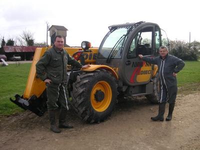 Christian Brault, essayeur du télescopique Diec Zeus Agri 37.7 - Photo parue sur les journaux édités par Terre-net Média