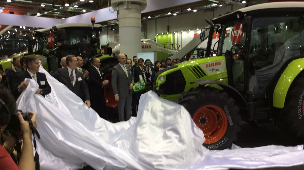Claas lance ses tracteurs Atos Claas lance ses tracteurs Atos