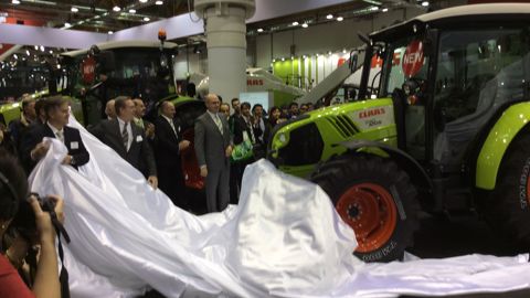 Claas lance ses tracteurs Atos Claas lance ses tracteurs Atos