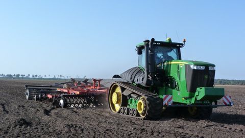 Le John Deere 9560 RT vu dans les Landes Le John Deere 9560 RT vu dans les Landes