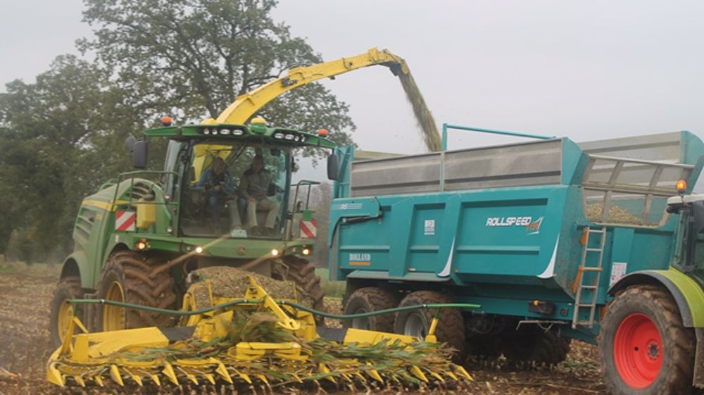 Vidéo ensilage : l'ensileuse John Deere 8500i Vidéo ensilage : l'ensileuse John Deere 8500i