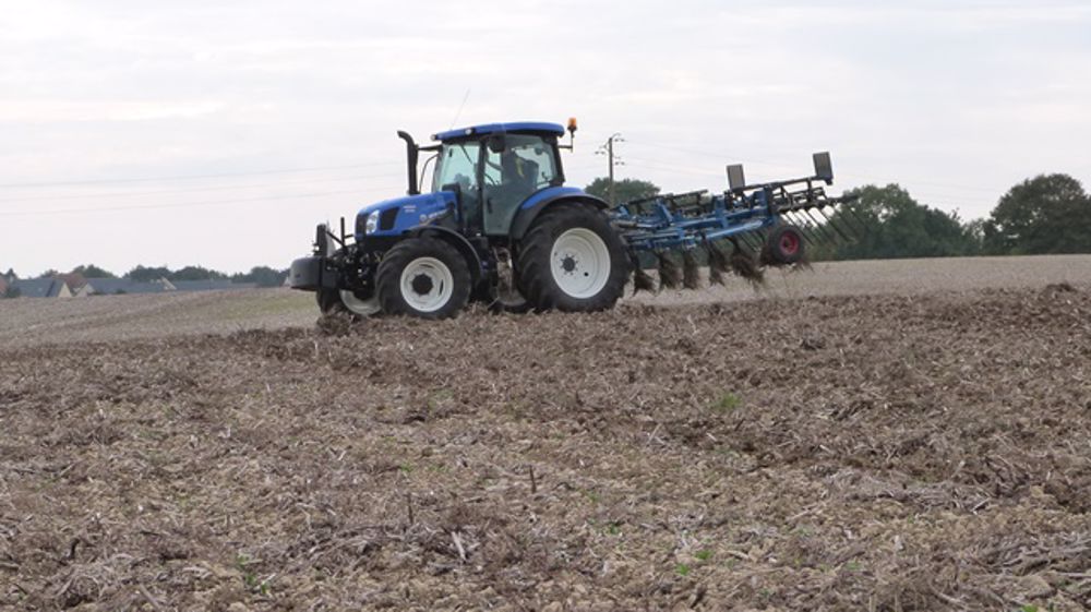 La transmission AutoCommand du T6.150 à l'épreuve La transmission AutoCommand du T6.150 à l'épreuve