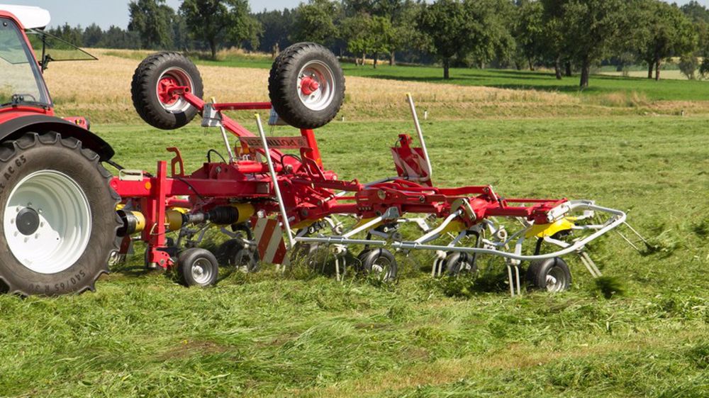 Les faneuses Pöttinger font peau neuve Les faneuses Pöttinger font peau neuve