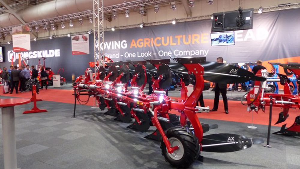 Des feux à LED sur les charrues Kongskilde