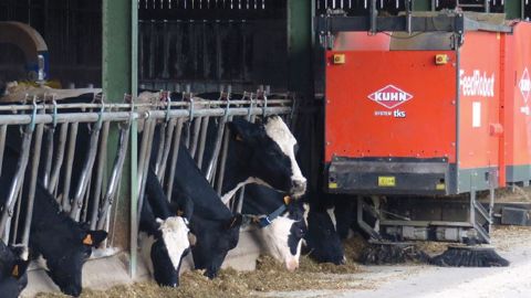 Kuhn TKS FeedRobot : la ration distribuée par un automate norvégien Kuhn TKS FeedRobot : la ration distribuée par un automate norvégien
