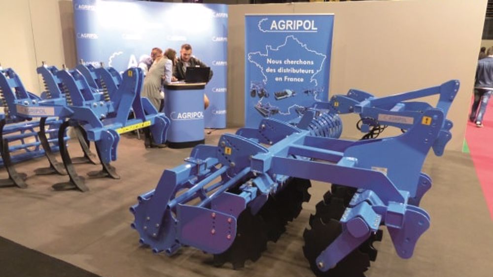 Agripol: Des minidéchaumeurs Agripol: Des minidéchaumeurs