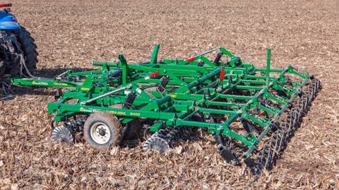 Vertical tillage : de petits Turbo-Max chez Great Plains Vertical tillage : de petits Turbo-Max chez Great Plains