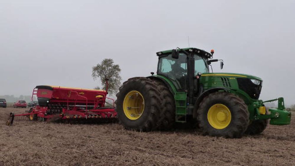 Väderstad attelé à John Deere en Russie Väderstad attelé à John Deere en Russie
