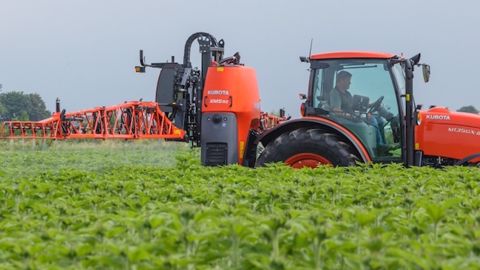 Les pulvérisateurs portés Kubota XMS1 bien équipés Les pulvérisateurs portés Kubota XMS1 bien équipés