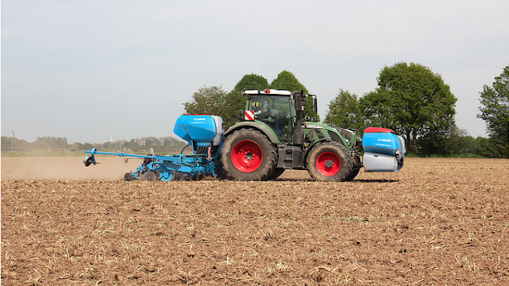 La trémie frontale Lemken Solitair 23 pressurisée La trémie frontale Lemken Solitair 23 pressurisée