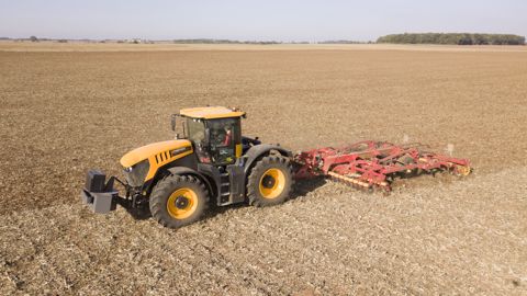 Vidéo : test drive du tracteur JCB Fastrac 8330 Vidéo : test drive du tracteur JCB Fastrac 8330