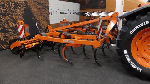 Le Kubota CU1000 s’attaque à tous les travaux Le Kubota CU1000 s’attaque à tous les travaux