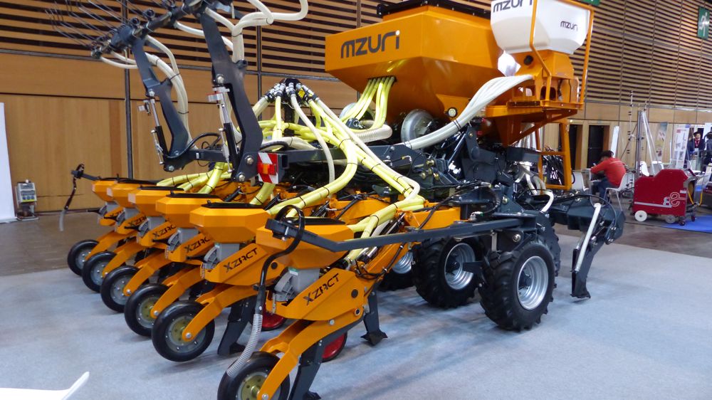 Un semoir Mzuri 2 en 1 pour le strip-till Un semoir Mzuri 2 en 1 pour le strip-till