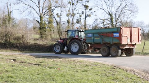 Benne révisée : Le transport tranquille Benne révisée : Le transport tranquille