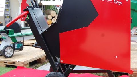 Scie à bûches électrique « Ozigo 2200 E» Scie à bûches électrique « Ozigo 2200 E»