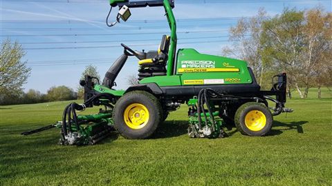 John Deere et la tonte autonome avec Precision Makers John Deere et la tonte autonome avec Precision Makers