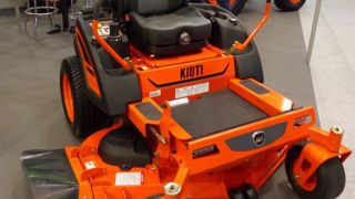 Kioti : tonte à braquage zéro pour 2018