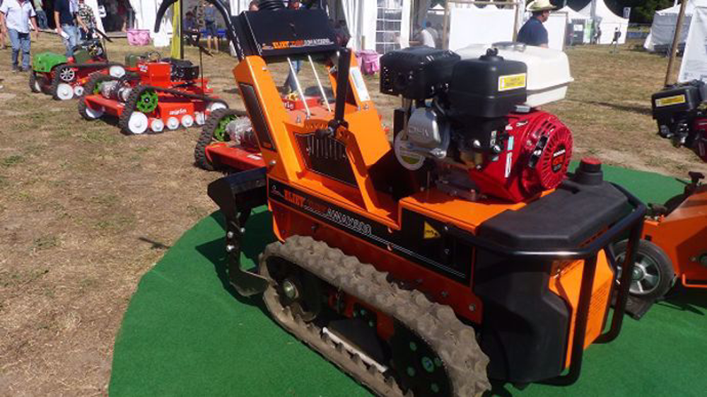 Eliet et sa déplaqueuse en mode compact