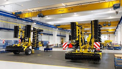 Une usine sur deux étages pour Bednar Une usine sur deux étages pour Bednar