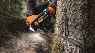 Stihl : une tronçonneuse à piston en magnésium