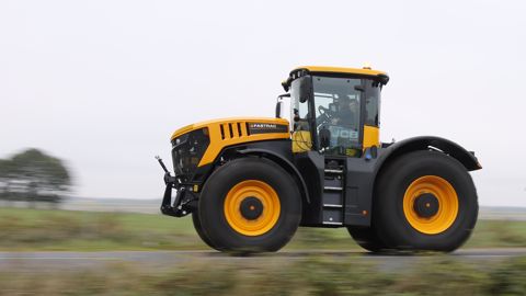 Le Code de la route ne fixe pas de limitation de vitesse aux conducteurs de tracteurs homologués T1b circulant seuls, dont l’allure maximale n’est pas bridée à 40 km/h. Le Code de la route ne fixe pas de limitation de vitesse aux conducteurs de tracteurs homologués T1b circulant seuls, dont l’allure maximale n’est pas bridée à 40 km/h.