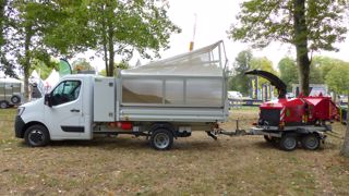 La benne d'élagage est ici en démonstration avec un broyeur de branche FSI (vu à Salonvert 2020).