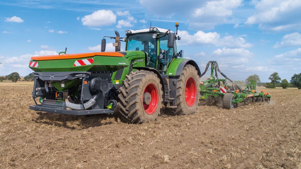 Amazone FTender, une trémie frontale de 1600 ou 2000 L Amazone FTender, une trémie frontale de 1600 ou 2000 L