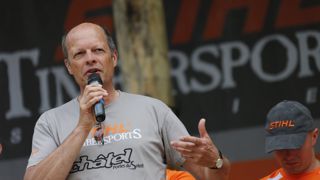 Régis Guimont lors d'une finale du championnat de France Stihl Timbersports en juillet 2014 à Châtel (74).