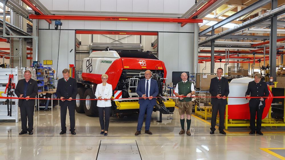 Pöttinger inaugure un bâtiment et un chantier Pöttinger inaugure un bâtiment et un chantier