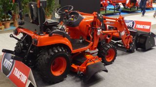 Le tracteur Kioti CS 2520 HST était en exposition au salon Paysalia à Lyon, fin 2021.
