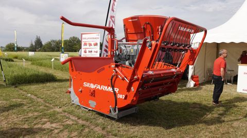 Les dérouleuses Silofarmer armées pour les grandes balles Les dérouleuses Silofarmer armées pour les grandes balles