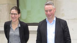 Les coopératives veulent un délai pour séparer le conseil de la vente Les coopératives veulent un délai pour séparer le conseil de la vente
