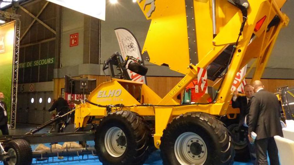 Une ramasseuse de pierres hydraulique