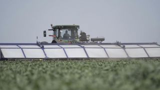 John Deere teste sa solution sur du coton John Deere teste sa solution sur du coton
