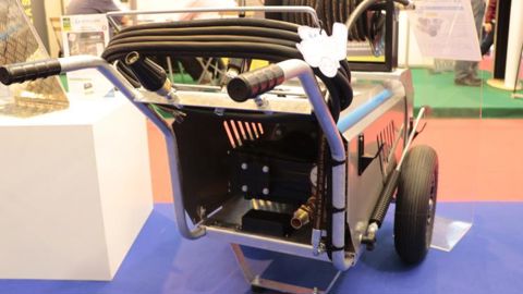Un boîtier connecté pour nettoyeur haute pression