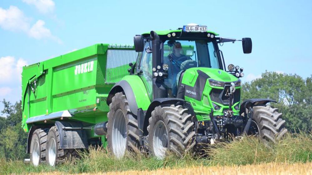 Un tracteur de 144 ch avec un 4 cylindres