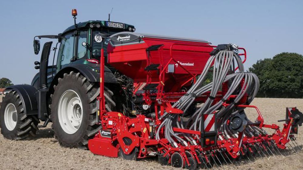 Avec son nouveau combiné de semis E-Drill Maxi Plus, Kverneland répond à la demande du marché français sur le semis d’espèces associées. © Kverneland