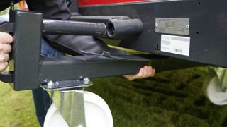 Des tapis démontables pour les faucheuses-conditionneuses Des tapis démontables pour les faucheuses-conditionneuses