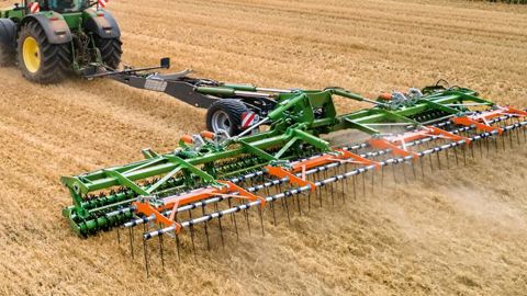 Amazone teste le déchaumage ultra-superficiel Amazone teste le déchaumage ultra-superficiel