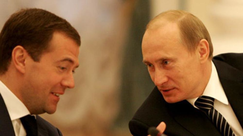 Dmitri Medvedev, Premier ministre russe (à gauche), et Vladimir Poutine. © Wikipedia