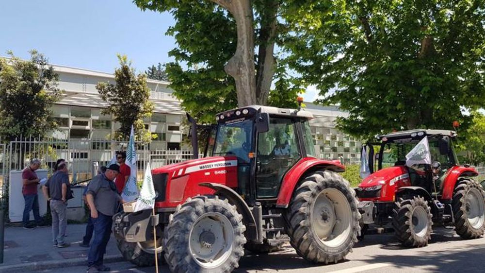 Des manifestations pour faire venir les saisonniers agricoles