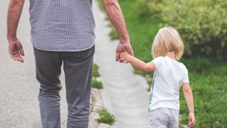 Le plafond de ressources des prestations familiales est relevé de 0,9 % Le plafond de ressources des prestations familiales est relevé de 0,9 %