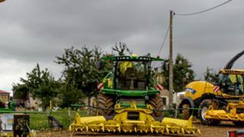 Cinq ensileuses mises au défi Cinq ensileuses mises au défi