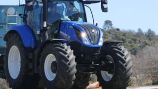 New Holland redynamise les T6 avec une nouvelle boîte semi-powershift New Holland redynamise les T6 avec une nouvelle boîte semi-powershift