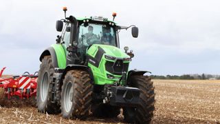 Deutz-Fahr série 8 : de nombreux talents cachés Deutz-Fahr série 8 : de nombreux talents cachés
