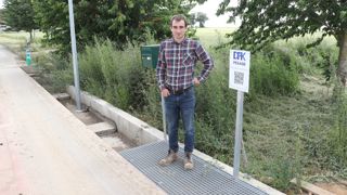 Valentin Vandenbossche, chef de culture de la partie bio, s'est occupé de la mise en place du système DPK Pesage sur l'exploitation. Valentin Vandenbossche, chef de culture de la partie bio, s'est occupé de la mise en place du système DPK Pesage sur l'exploitation.
