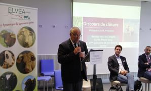 Philippe Auger, président de l'association Elvea France, lors du discours de clôture du congrès le jeudi 8 septembre 2022. Philippe Auger, président de l'association Elvea France, lors du discours de clôture du congrès le jeudi 8 septembre 2022.